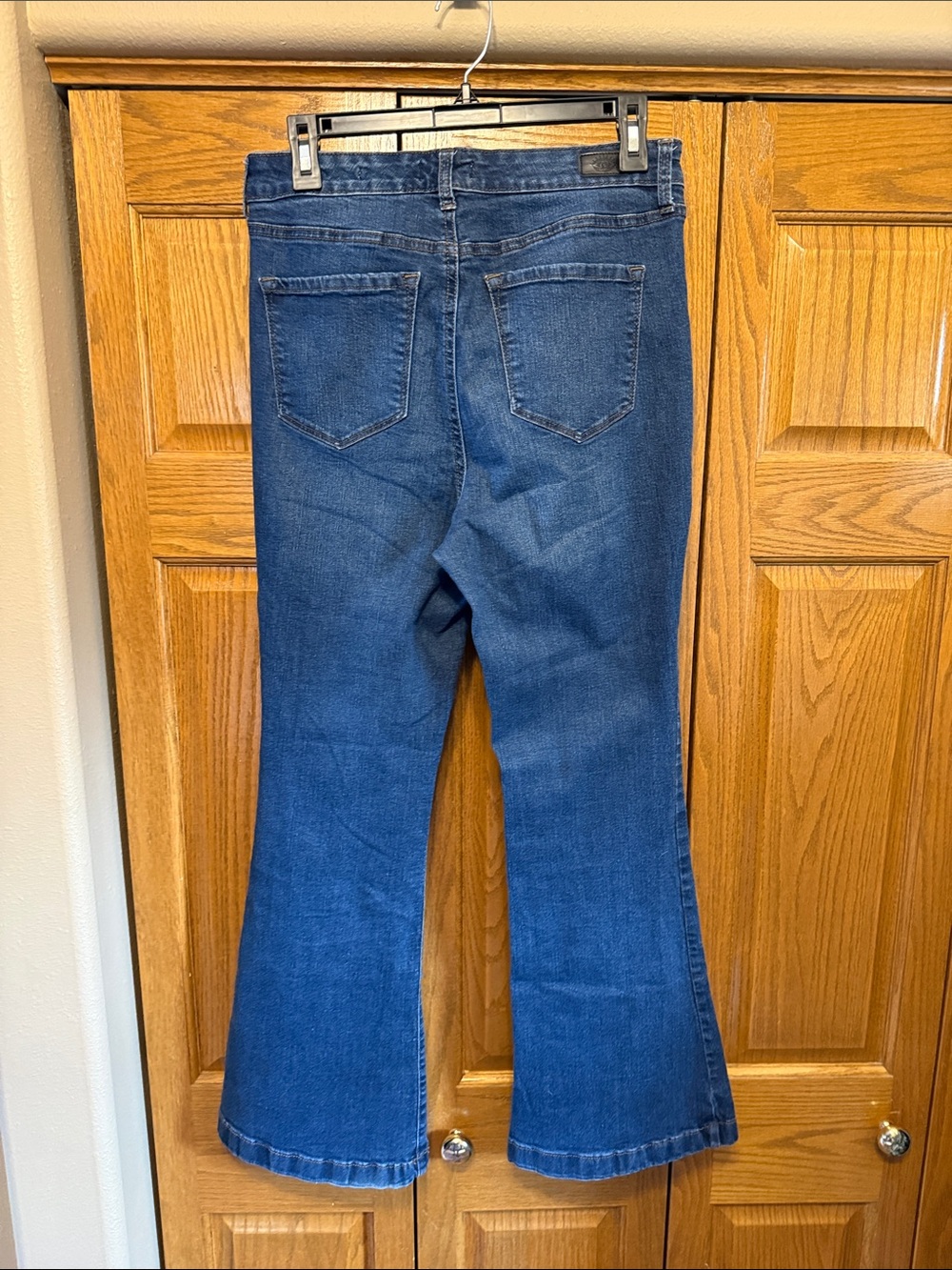 sofia by sofia vergara Dark Blue Flare Button-Fly Jeans-Size 10 Short. - Picture 8 of 9